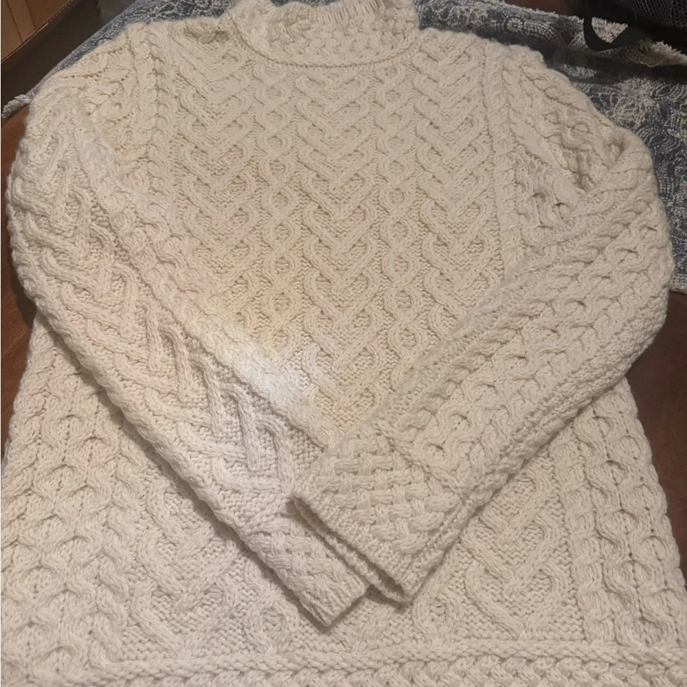 Aran Mor Merino Wool Cable knit Sweater - Picture 2 of 7
